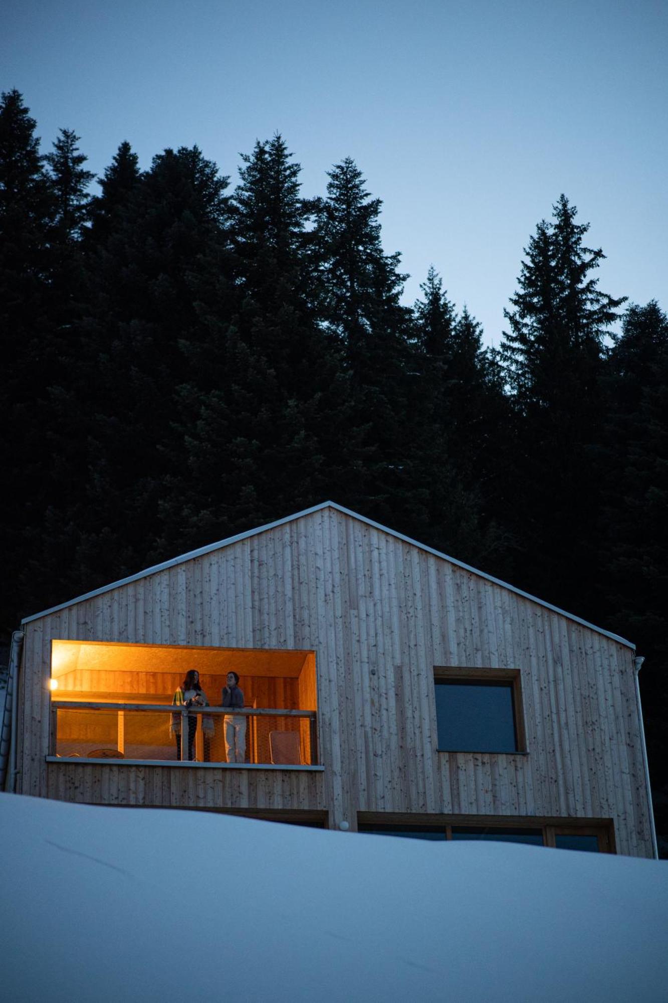 Hotel Whitepod Original Monthey Exterior foto